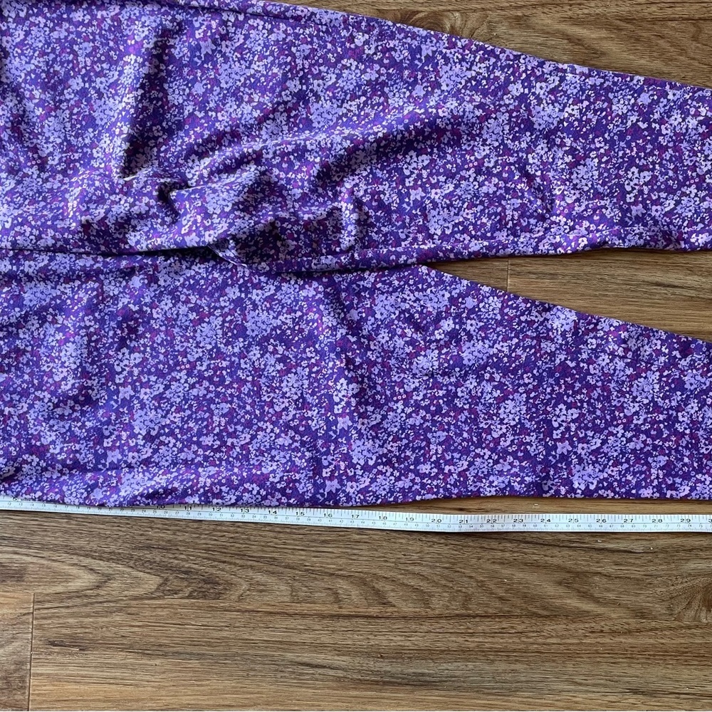 Terra & Sky Purple and Pink Floral Capri Leggings - Picture 4 of 7